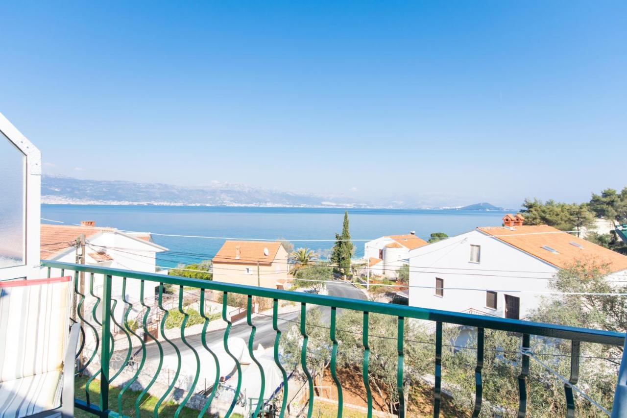 Apartments By The Sea Slatine, Ciovo - 1126 โตรกีร์ ภายนอก รูปภาพ