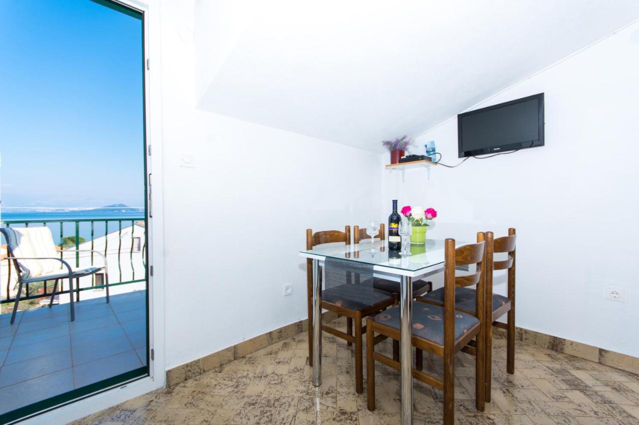 Apartments By The Sea Slatine, Ciovo - 1126 โตรกีร์ ภายนอก รูปภาพ