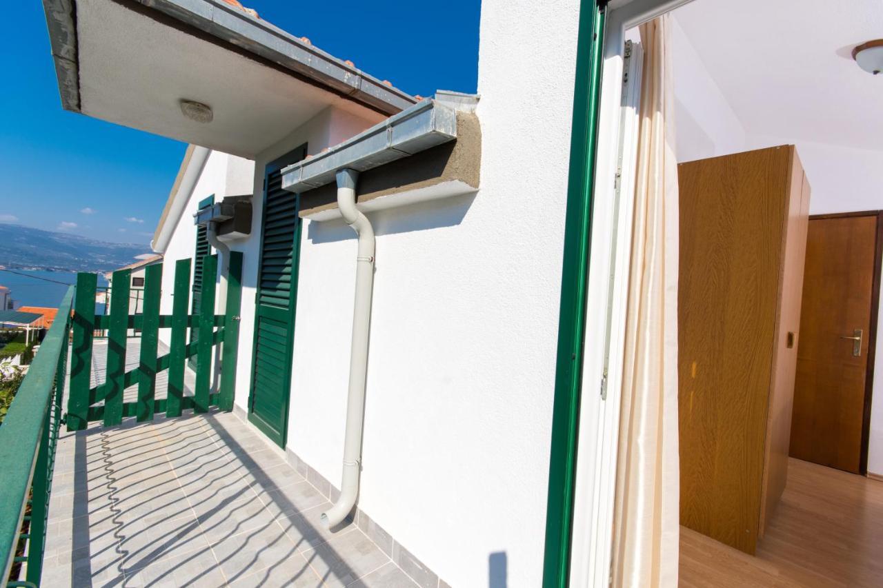 Apartments By The Sea Slatine, Ciovo - 1126 โตรกีร์ ภายนอก รูปภาพ